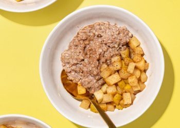 Easy, No-Soak Buckwheat Porridge with Spiced Pears